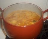 Foto del paso 1 de la receta: Rape con caldo de pescado y leche