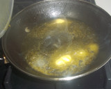 Foto del paso 3 de la receta: Rape con caldo de pescado y leche