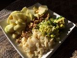 Ensalada de Navidad con salsa golf