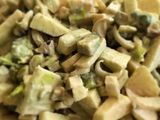 Ensalada de Navidad con salsa golf