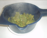 Foto del paso 3 de la receta: Chuletas de cordero sobre manto de judías verdes
