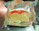 Foto del paso 7 de la receta: Papillote de merluza con salsa de "misomayo"