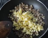 Foto del paso 2 de la receta: Tartaletas de butifarra blanca y manzana