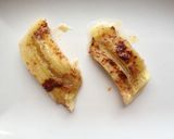 Foto del paso 2 de la receta: Pincho de plátano y canela acompañado de setas siitake y queso