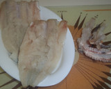 Foto del paso 1 de la receta: Pescadilla rebozada con maíz frito