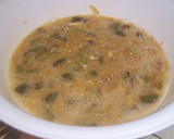Foto del paso 5 de la receta: Tortilla de cebolla y pimiento verde