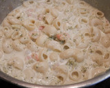 Foto del paso 4 de la receta: Pasta con gambas y brócoli