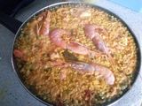 Paella de arroz con mariscos