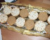 Foto del paso 1 de la receta: Canapés de salmón y queso con lima