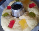 A picture of step 10 of Easy Roscón de Reyes.