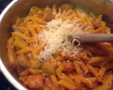 Foto del paso 6 de la receta: Macarrones con salchicha y tomate