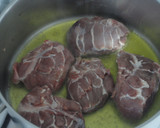 Foto del paso 1 de la receta: Patatas rellenas de carrilleras al Oporto