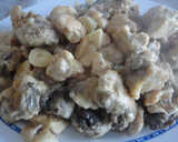 Foto del paso 4 de la receta: Pollo al ajillo estofado