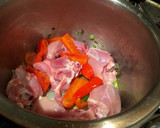 Foto del paso 2 de la receta: Pollo a la portuguesa fácil