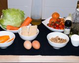 Foto del paso 1 de la receta: Ensalada de cangrejo y bonito