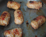 Foto del paso 5 de la receta: Muslitos de pollo rellenos en salsa de verduras