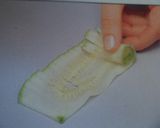Foto del paso 3 de la receta: Estrella de zuccini (tallado de verduras)