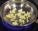 Foto del paso 2 de la receta: Espinacas con serrano y manzana