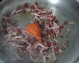 Foto del paso 2 de la receta: Arroz con jamón, beicon y sobrasada