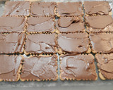 Foto del paso 2 de la receta: Tarta de galletas y crema de chocolate blanco