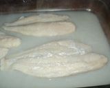 Foto del paso 3 de la receta: Filetes de panga al horno en salsa de vino al limón