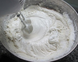 Foto del paso 2 de la receta: Bizcocho húmedo con cubanitos bañados en chocolate