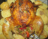 Foto del paso 5 de la receta: Pollo relleno con patatas jugosas