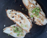 Foto del paso 3 de la receta: Pechugas con ajos tiernos