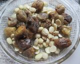Foto del paso 2 de la receta: Cerdo mechado con higos secos y almendras