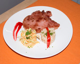 Foto del paso 5 de la receta: Chuletas de sajonia agridulces y ensalada de col