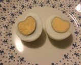 Foto del paso 4 de la receta: Huevos cocidos para San Valentín