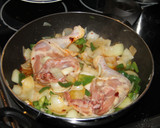 Foto del paso 2 de la receta: Pollo con verduras en salsa