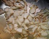 Foto del paso 2 de la receta: Salsa de setas rápida para acompañar carne