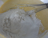 Foto del paso 3 de la receta: Bizcocho de limón casero