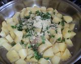 Foto del paso 2 de la receta: Papas salteadas chilenas