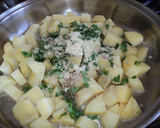 Foto del paso 2 de la receta: Papas salteadas chilenas
