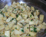 Foto del paso 3 de la receta: Papas salteadas chilenas