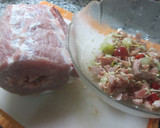 Foto del paso 2 de la receta: Lomo relleno de encurtidos dulces con patatas doradas