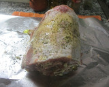 Foto del paso 3 de la receta: Lomo relleno de encurtidos dulces con patatas doradas