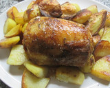 Foto del paso 7 de la receta: Lomo relleno de encurtidos dulces con patatas doradas