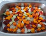 Foto del paso 2 de la receta: Picantones con verduras al horno