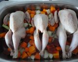 Foto del paso 3 de la receta: Picantones con verduras al horno