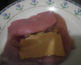 Foto del paso 3 de la receta: Pechuga deshuesada con jamón y queso