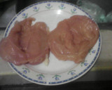 Foto del paso 2 de la receta: Pechuga deshuesada con jamón y queso