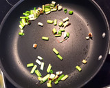 Foto del paso 1 de la receta: Empanada de verduras con queso