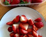 Foto del paso 3 de la receta: Frutillas con chantilly