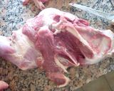 Foto del paso 1 de la receta: Paleta de cordero deshuesada arrollada