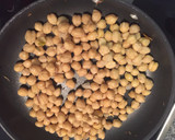 Foto del paso 3 de la receta: Garbanzos fritos y carne del cocido