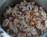 Foto del paso 2 de la receta: Chipirones en salsa marinera