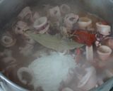 Foto del paso 3 de la receta: Chipirones en salsa marinera